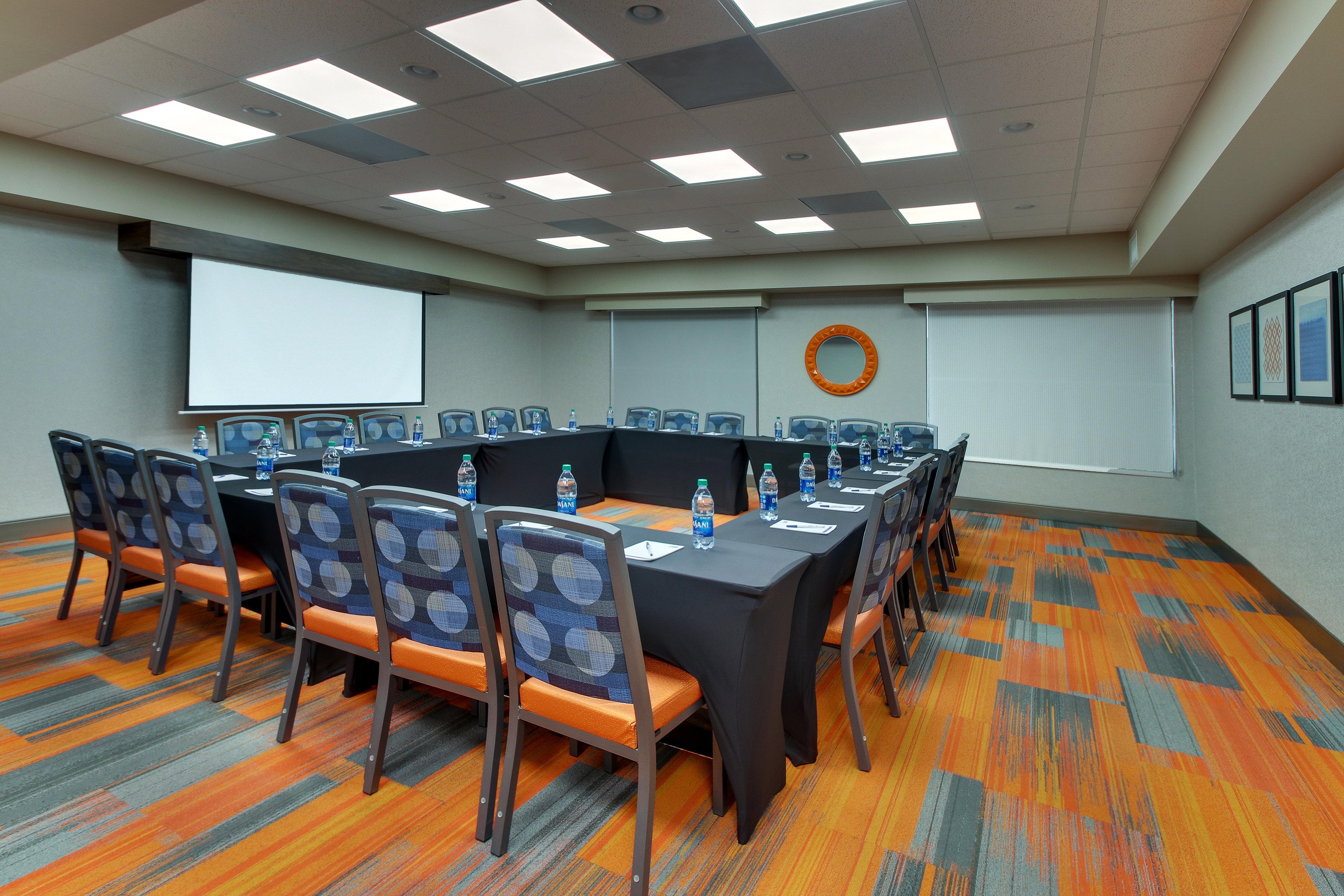 Holiday Inn Express & Suites Atlanta Perimeter Mall Hotel By Ihg Sandy Springs Exterior photo