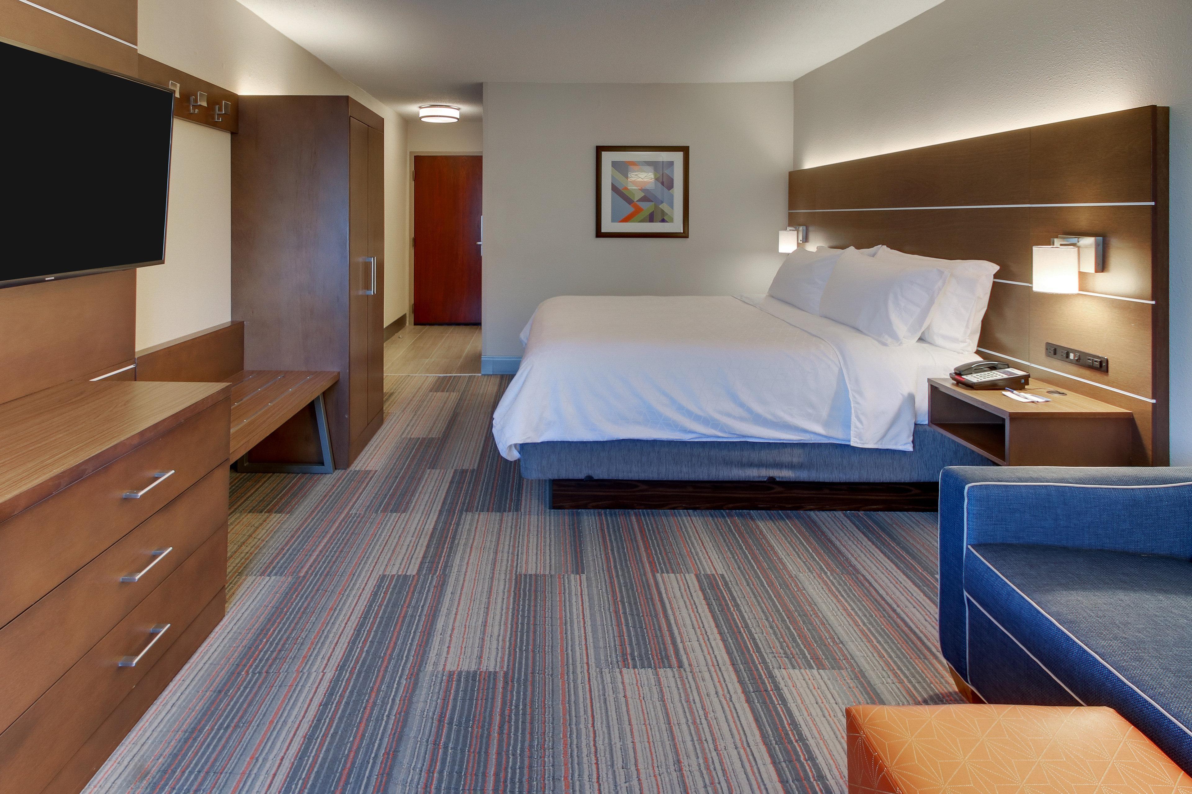 Holiday Inn Express & Suites Atlanta Perimeter Mall Hotel By Ihg Sandy Springs Exterior photo