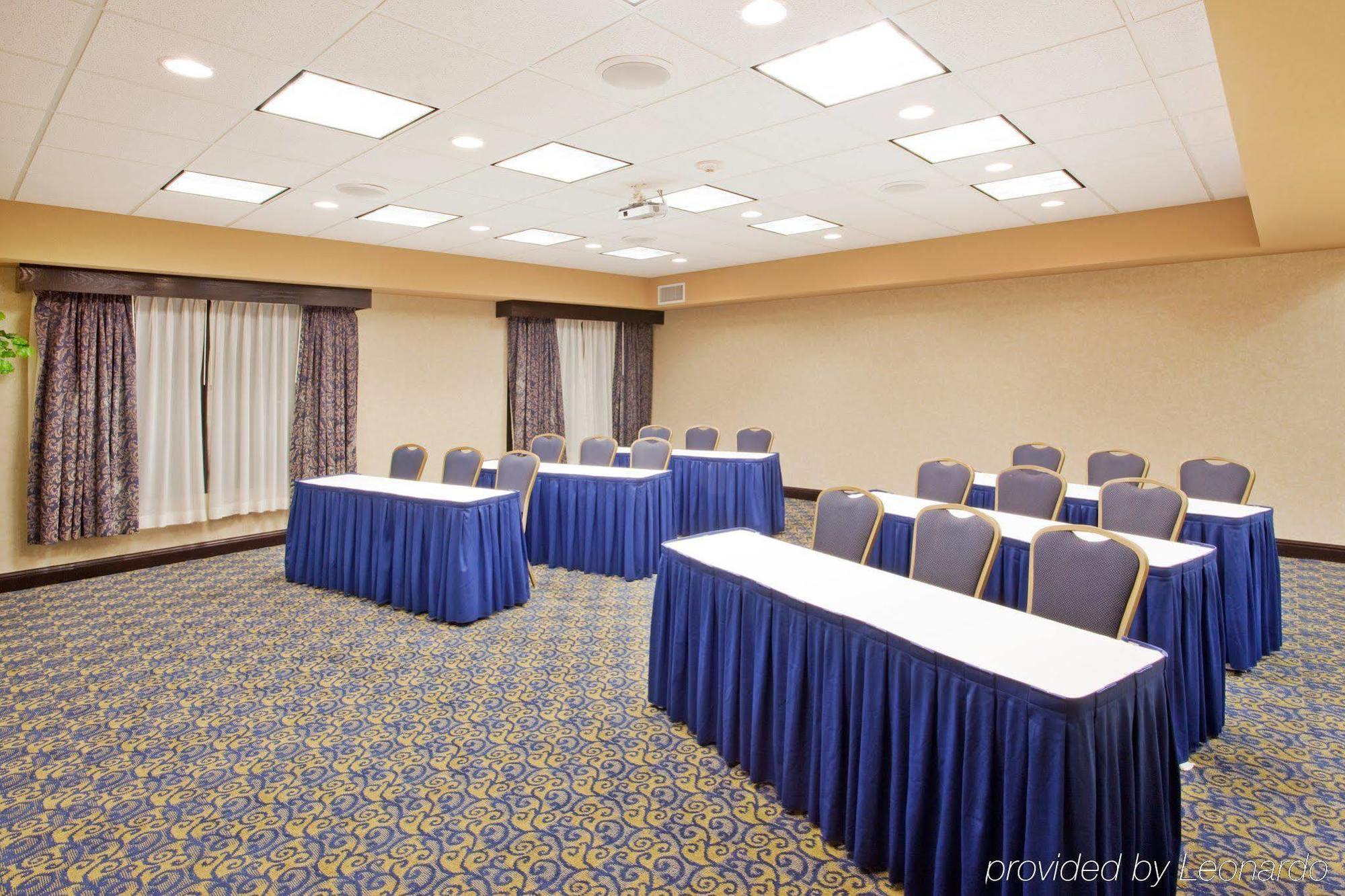 Holiday Inn Express & Suites Atlanta Perimeter Mall Hotel By Ihg Sandy Springs Facilities photo