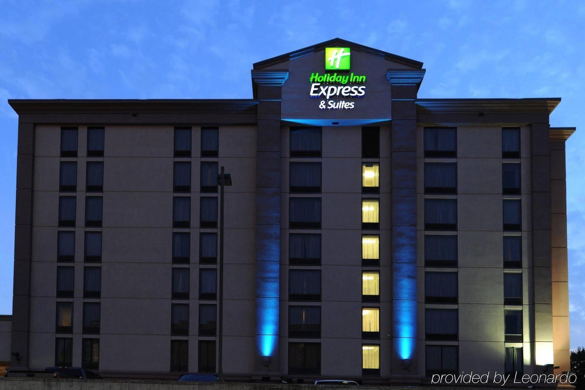 Holiday Inn Express & Suites Atlanta Perimeter Mall Hotel By Ihg Sandy Springs Exterior photo